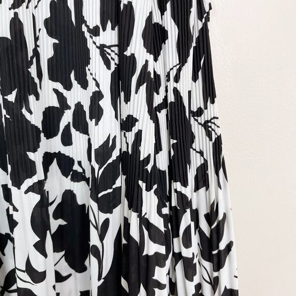 INC International Concepts Cold Shoulder Pleated Floral Blouse Black White M - Picture 8 of 10